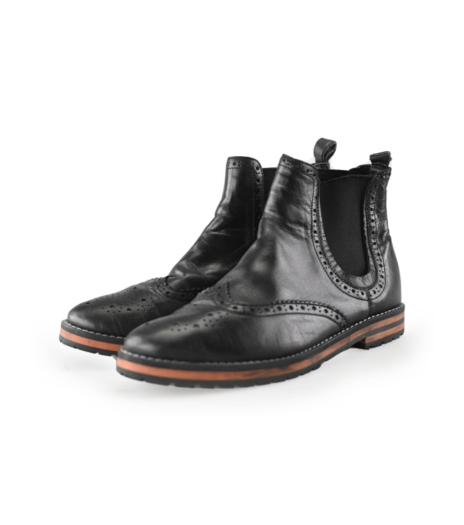 Butterfly Chelsea boots