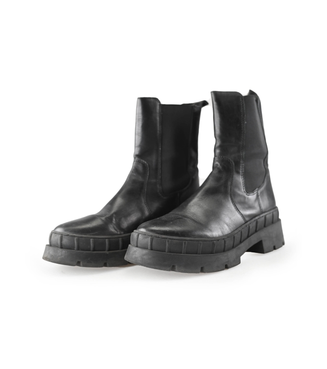 Nelson Chelsea boots