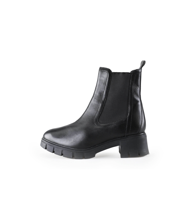 Nelson Chelsea boots