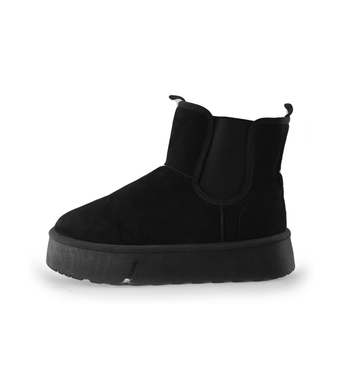 Claudia Ghizzani Chelsea boots