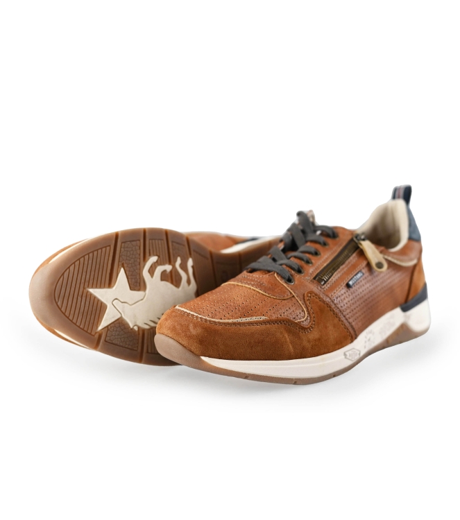 Mustang Sneakers