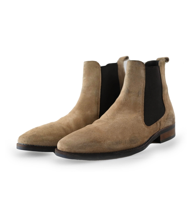 Recall Chelsea boots