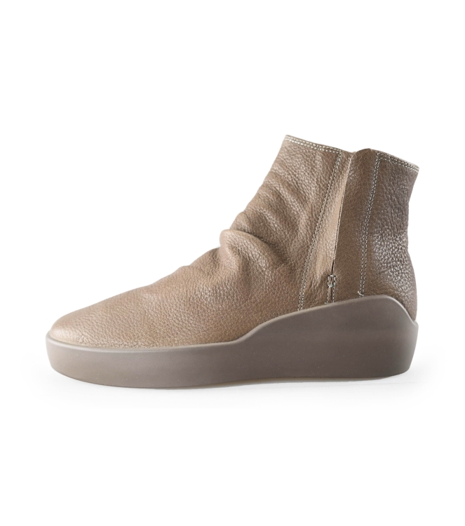 Ecco Chelsea boots
