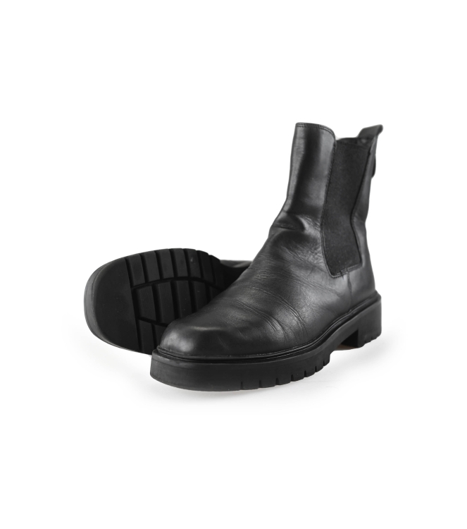 Tamaris Chelsea boots