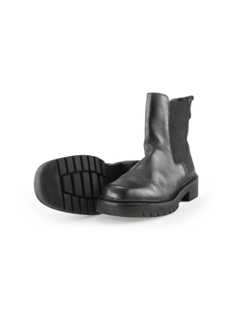 Tamaris Chelsea boots