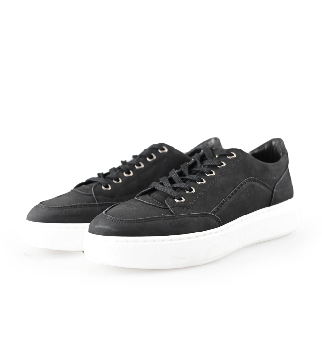 Manfield Sneakers