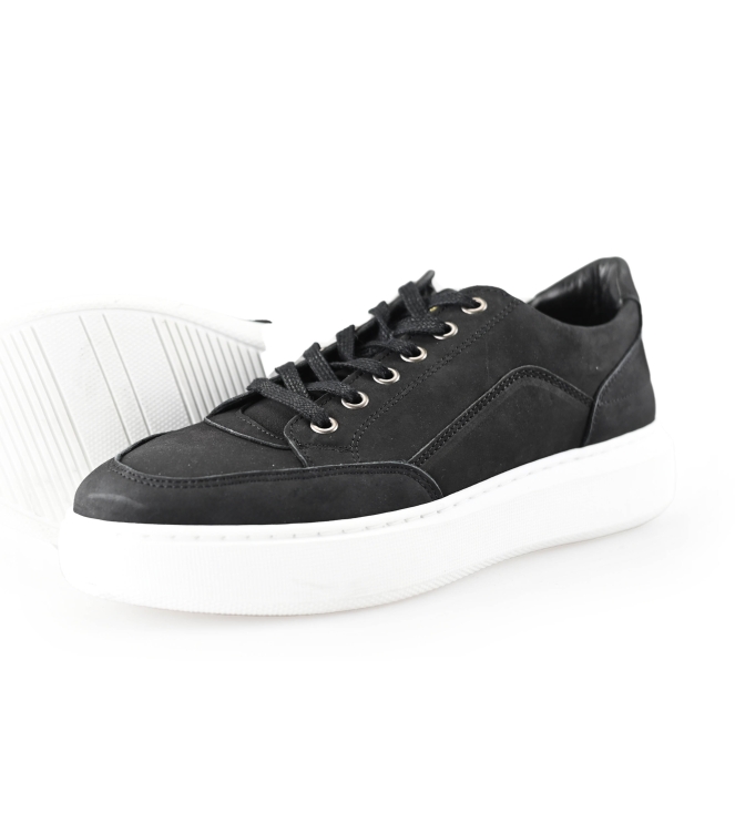 Manfield Sneakers