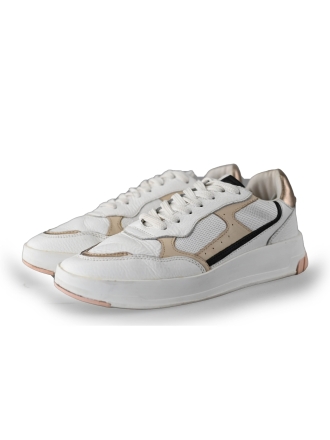 Omoda Sneakers