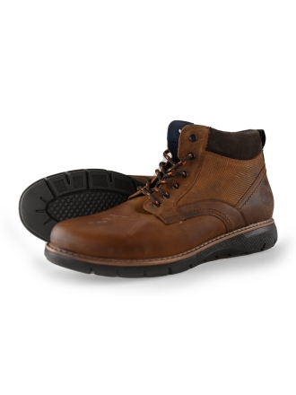 Outfielder Hoge sneakers