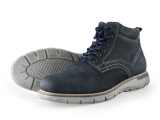 Outfielder Hoge sneakers