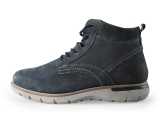 Outfielder Hoge sneakers