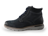 Outfielder Hoge sneakers