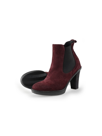 Cypress Chelsea boots