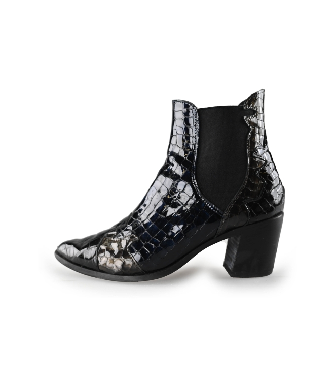 Stefano Lauran Chelsea boots