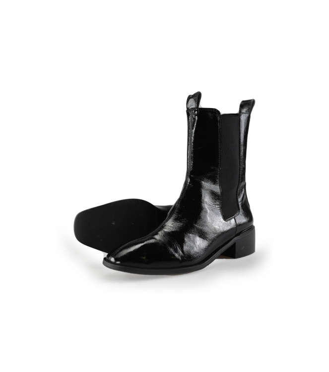 Stefano Lauran Chelsea boots