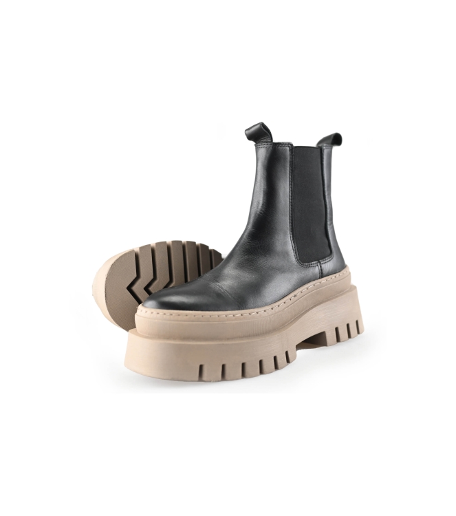 Tamaris Chelsea boots