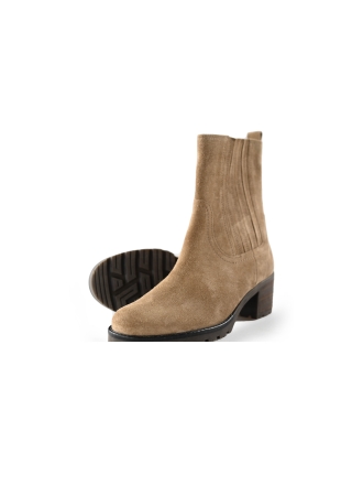 Gabor Chelsea boots