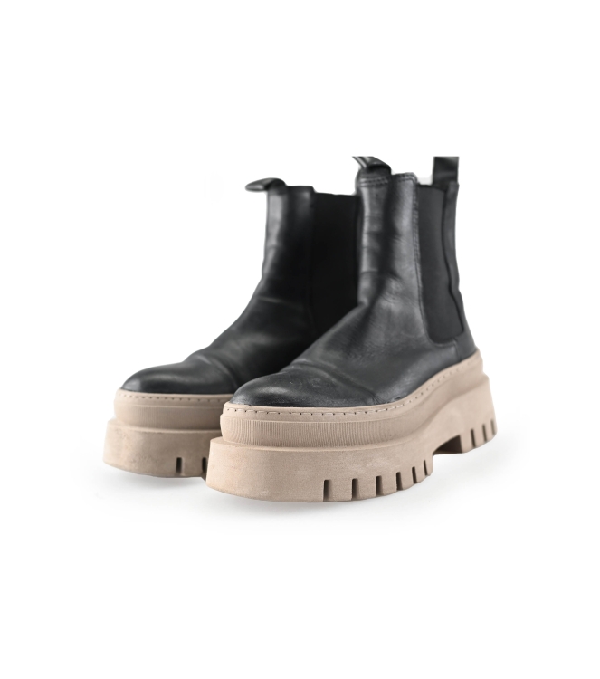 Tamaris Chelsea boots