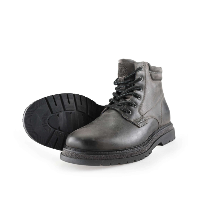 Outfielder Veterboots