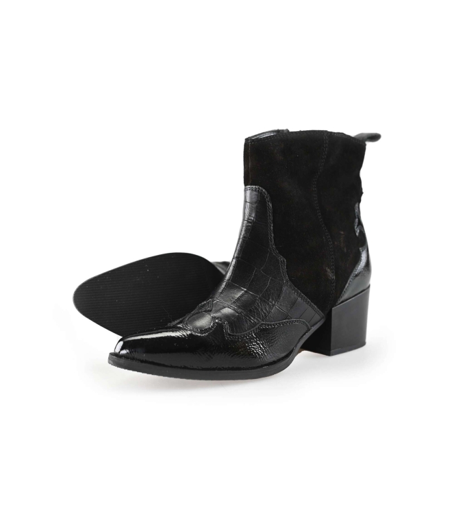 Lina Locchi Enkellaarzen