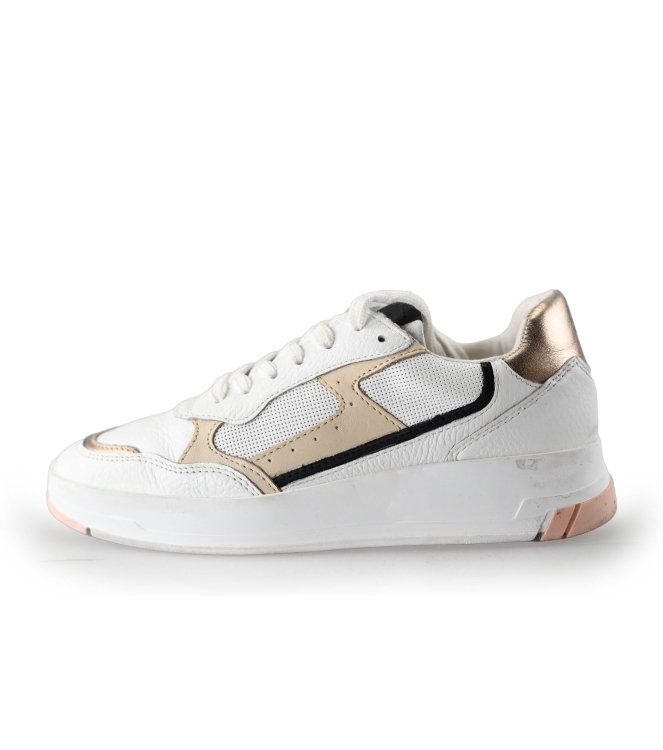 Omoda Sneakers