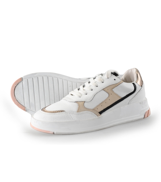 Omoda Sneakers
