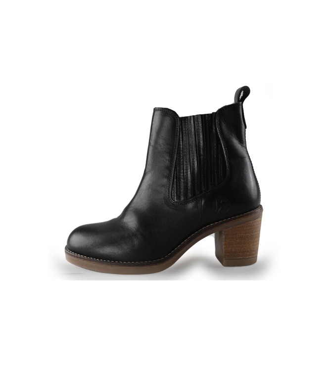 Travelin Chelsea boots