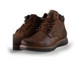 Outfielder Hoge sneakers