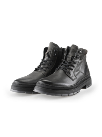 Outfielder Veterboots