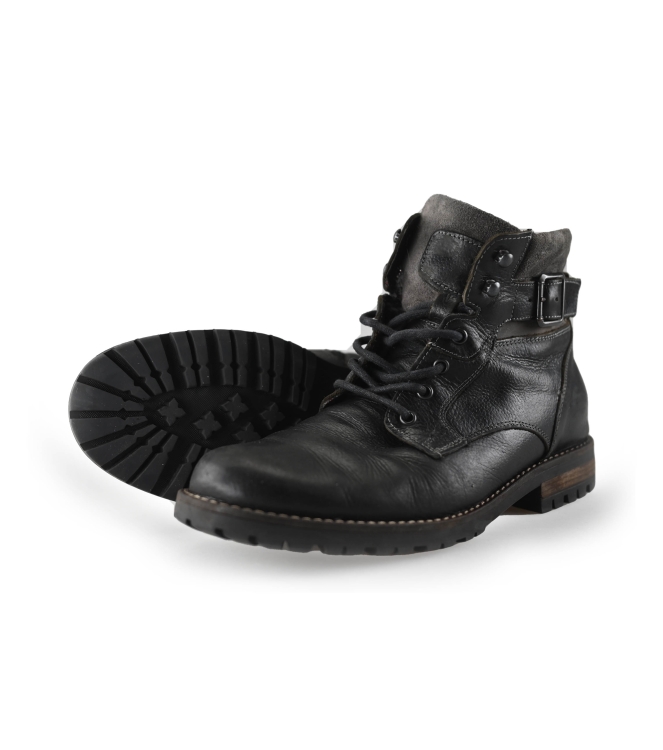 Outfielder Veterboots