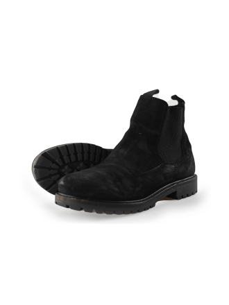 Travelin Chelsea boots