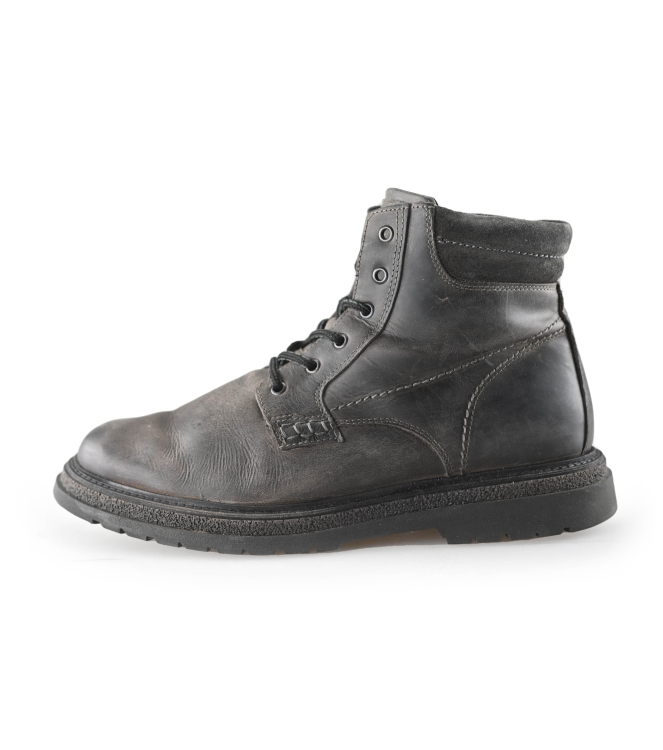 Outfielder Veterboots