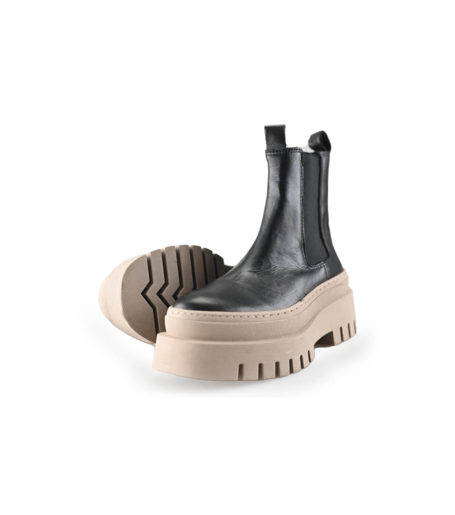 Tamaris Chelsea boots