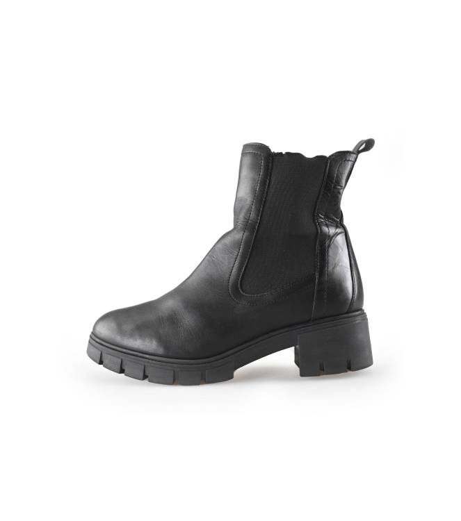 Nelson Chelsea boots