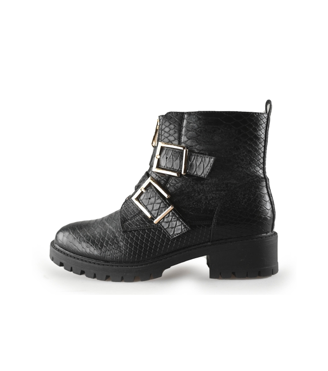 Omoda Boots