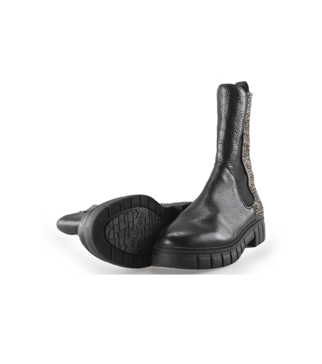 Maruti Chelsea boots
