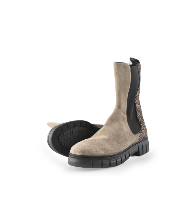 Maruti Chelsea boots