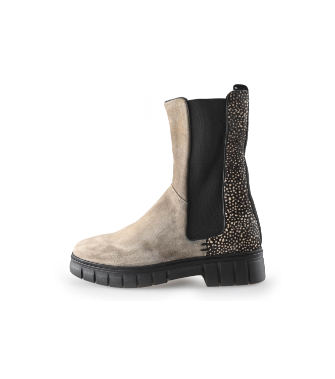 Maruti Chelsea boots