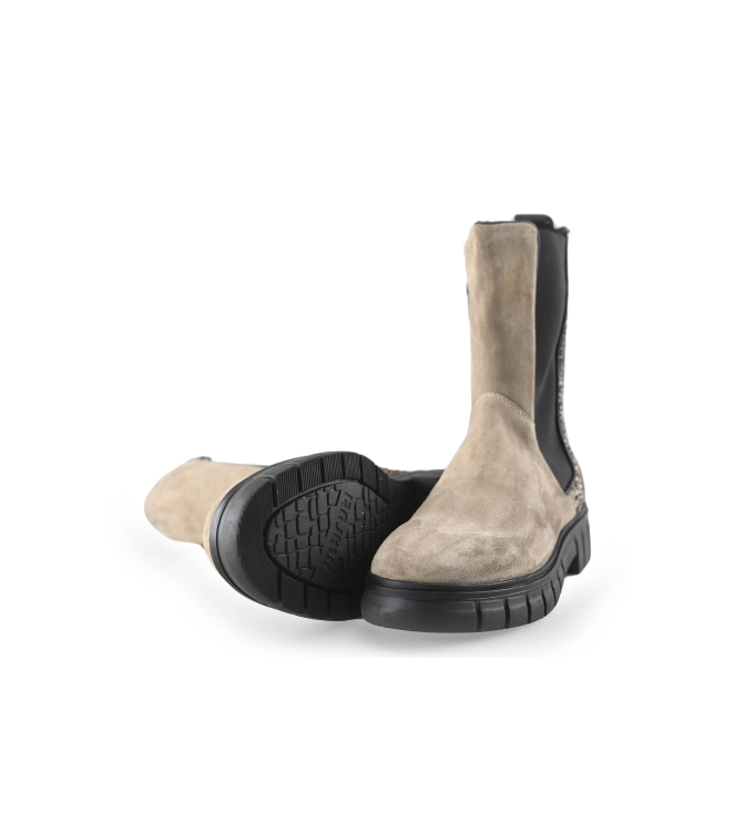 Maruti Chelsea boots