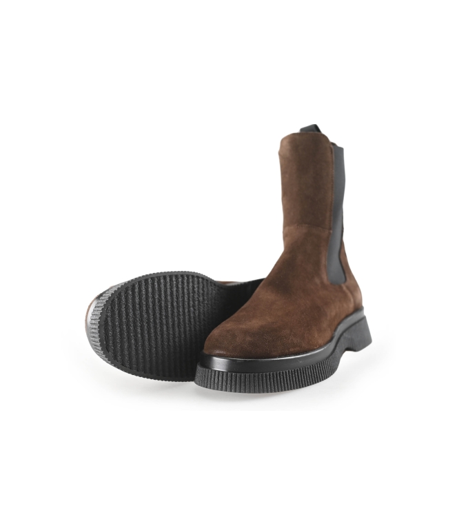 Hip Shoe Style Chelsea boots