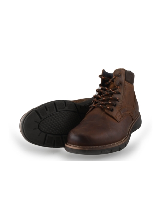 Outfielder Hoge sneakers