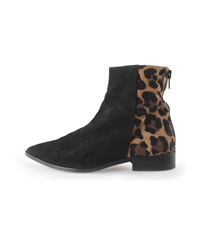 Stefano Lauran Enkellaarzen