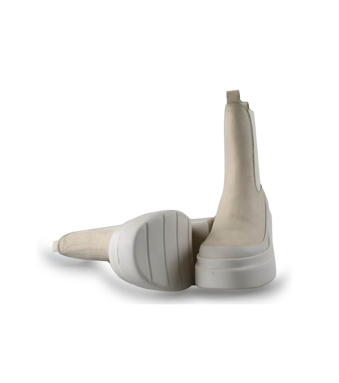 Steve Madden Chelsea boots