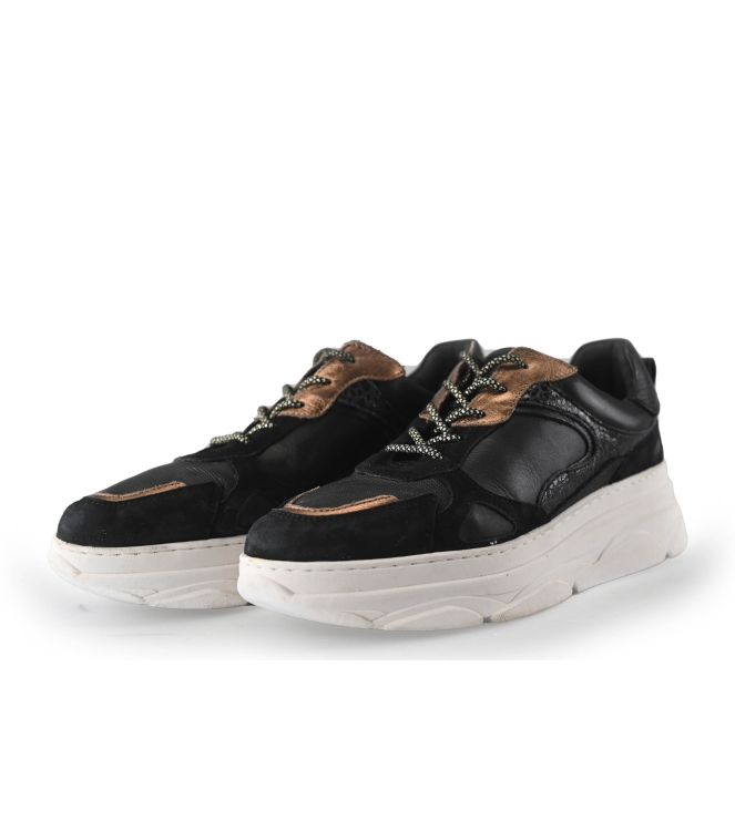 Omoda Sneakers
