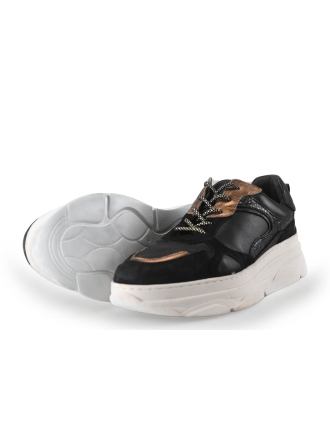 Omoda Sneakers
