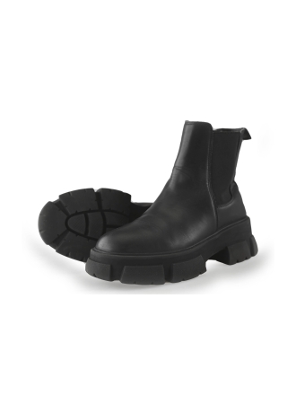 Steve Madden Chelsea boots