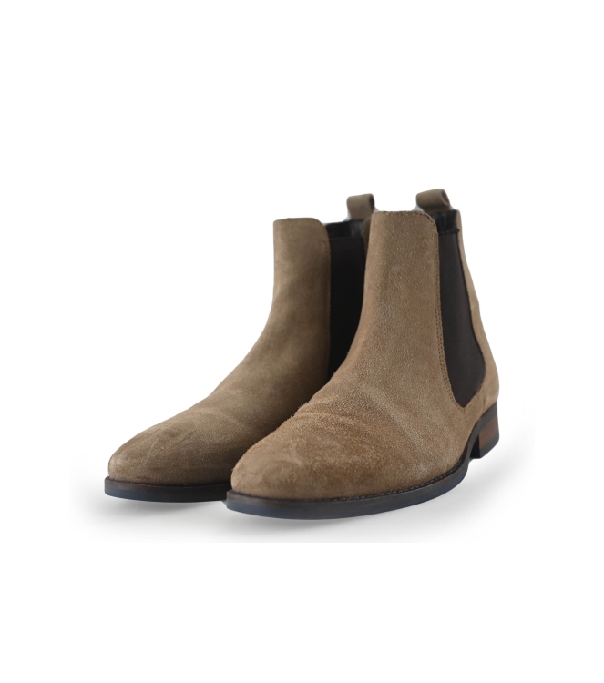 Recall Chelsea boots
