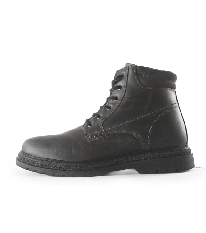 Outfielder Veterboots