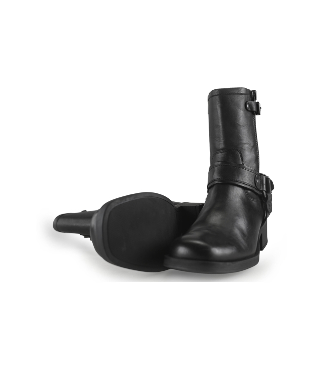Omoda Boots